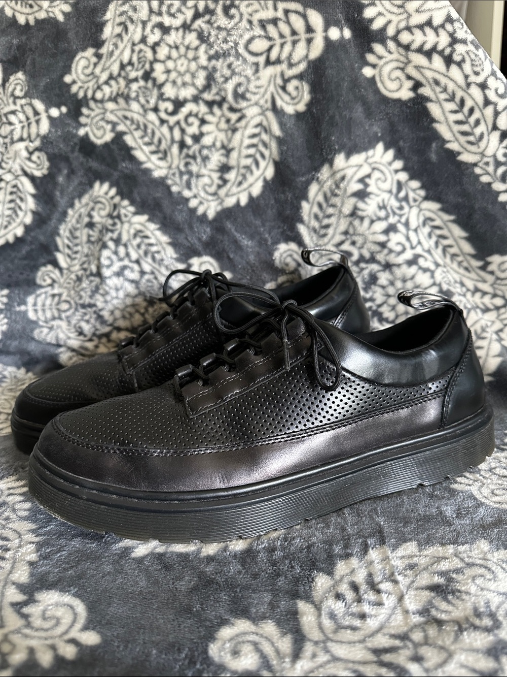 Doc Dr Martens Reuban Brando perforated black leather lace up air wair shoes